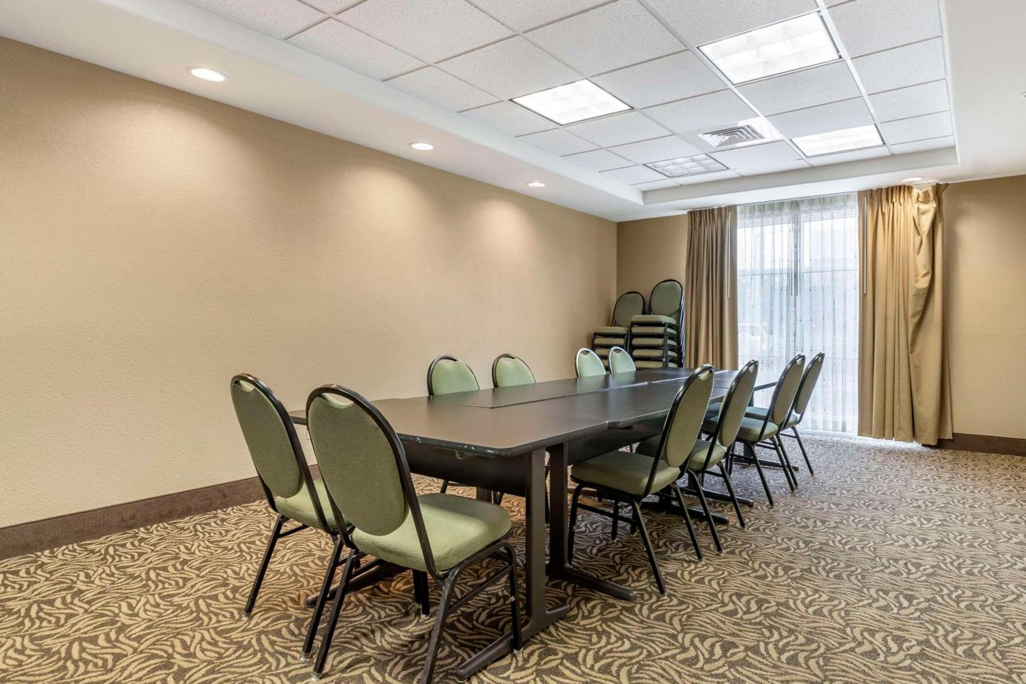 Comfort Medical Center Near Six Flags 3* San Antonio