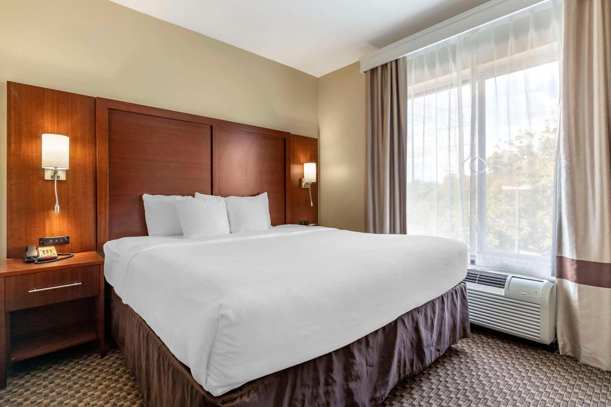 Hotel Comfort Medical Center Near Six Flags San Antonio