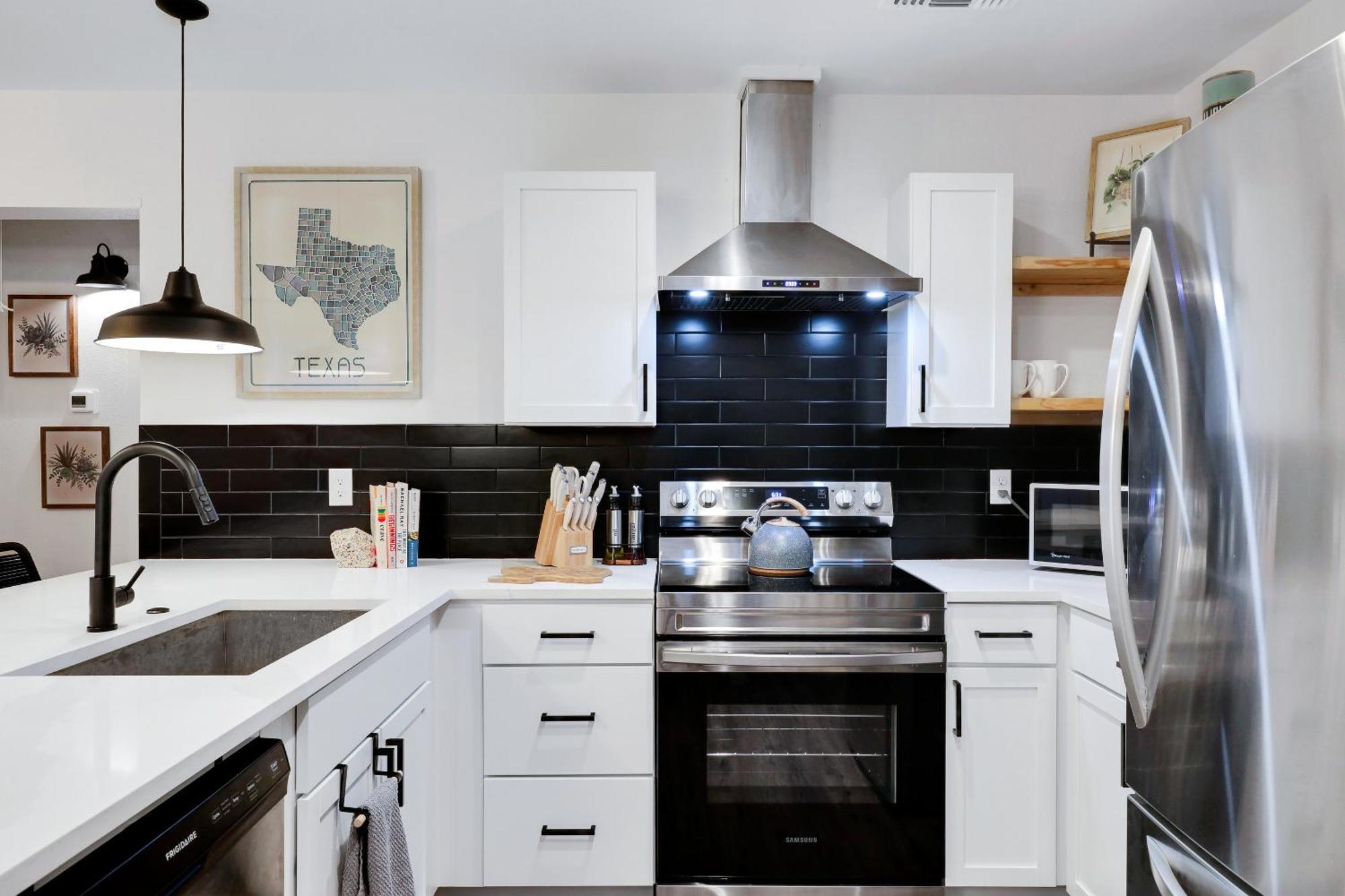 Artsy - A Birdy Vacation Holiday home San Antonio