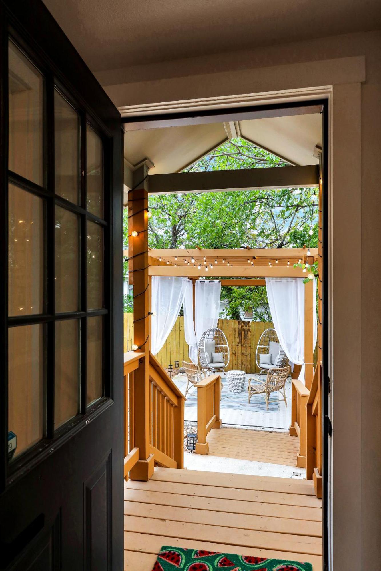 Artsy - A Birdy Vacation Holiday home San Antonio