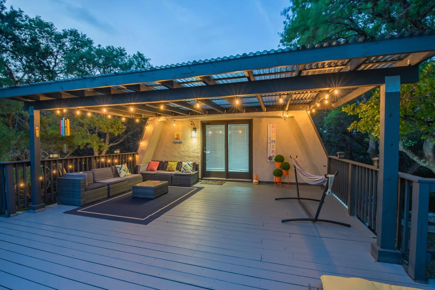 Holiday home Breathtaking Roof Pool Views, Gameroom, Firepit *