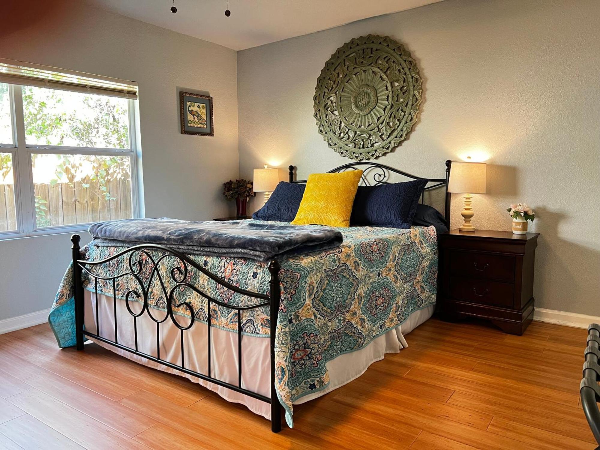 Boho Bliss- Cozy Private 2 Miles From Alamodome! Homestay San Antonio