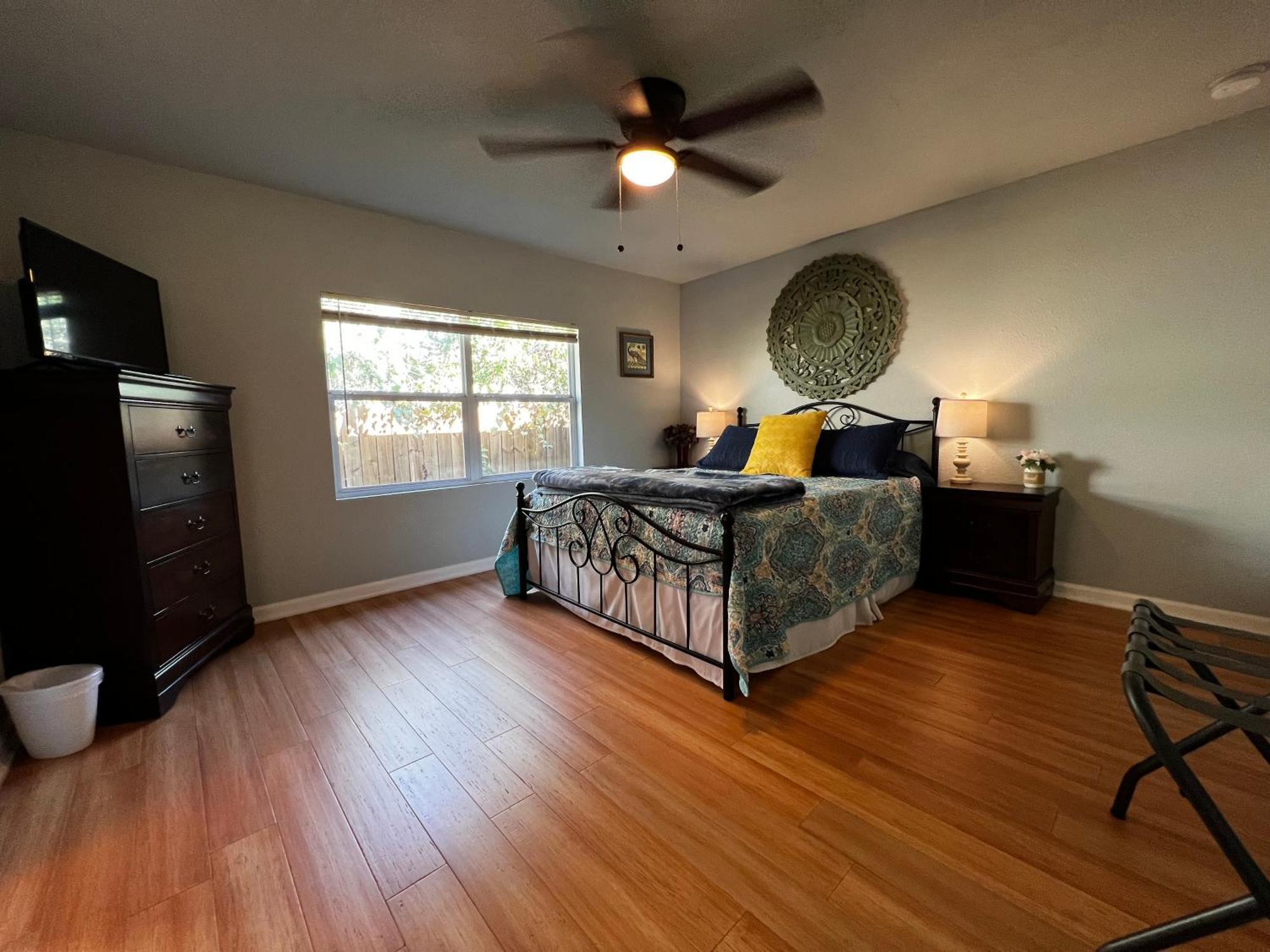 Homestay Boho Bliss- Cozy Private 2 Miles From Alamodome! San Antonio