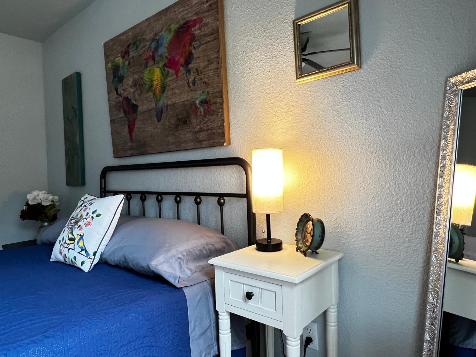 Boho Bliss- Cozy Private 2 Miles From Alamodome!