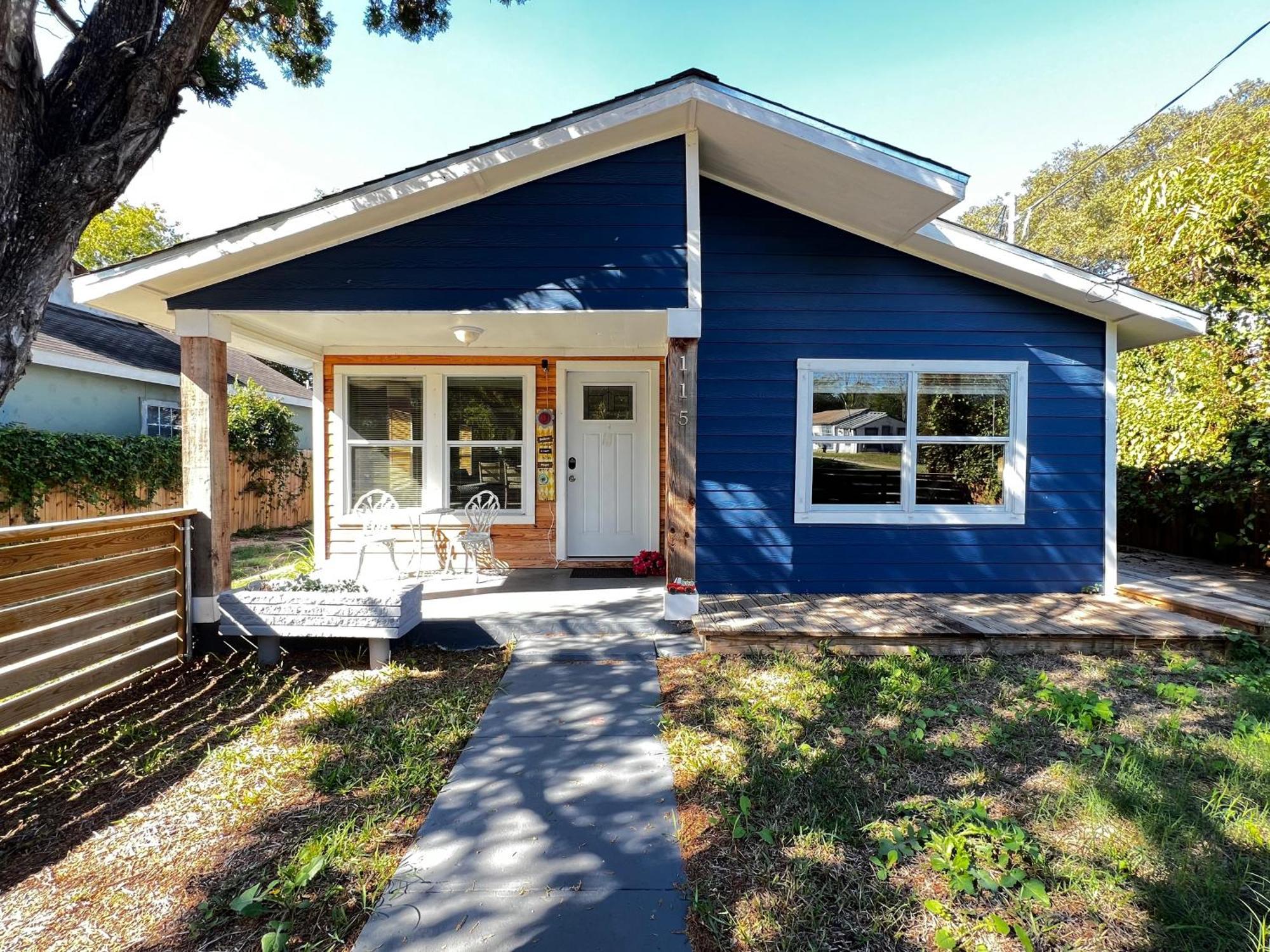 Homestay Boho Bliss- Cozy Private 2 Miles From Alamodome! *