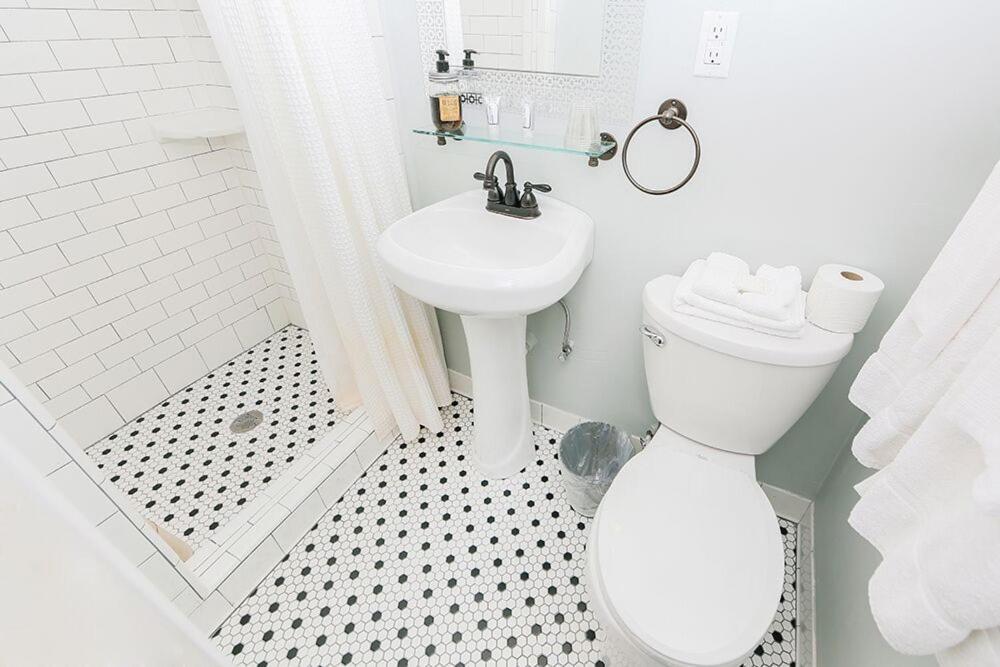 On The Riverwalk Bed & Breakfast 3*