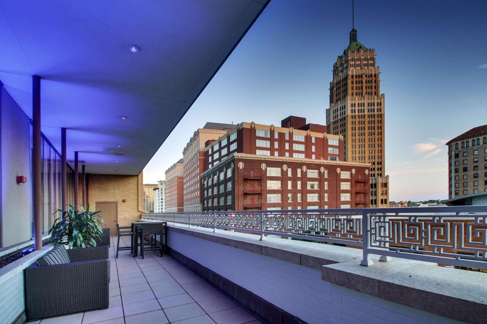 Hotel Drury Plaza Riverwalk
