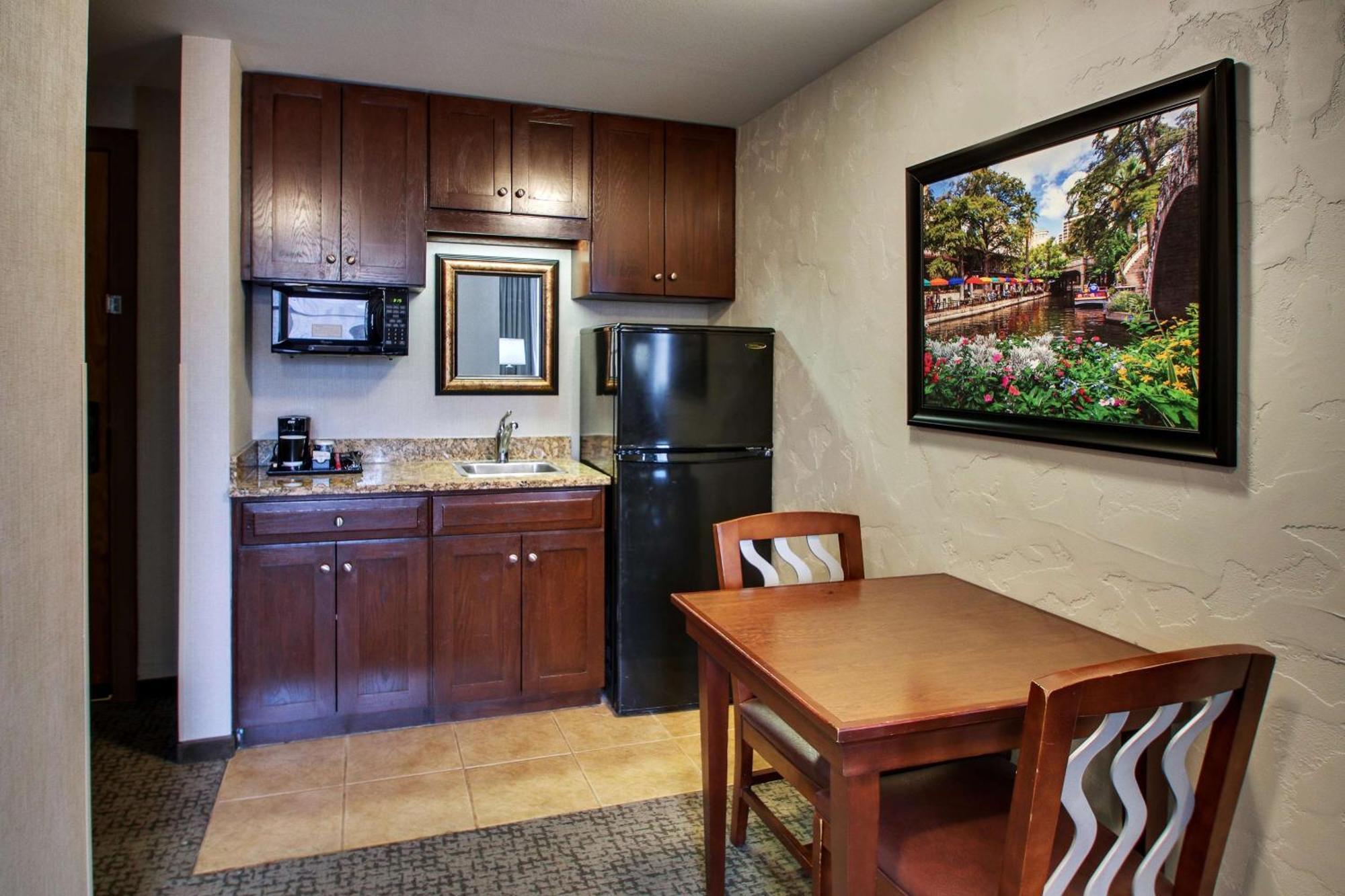 Hotel Drury Plaza Riverwalk San Antonio