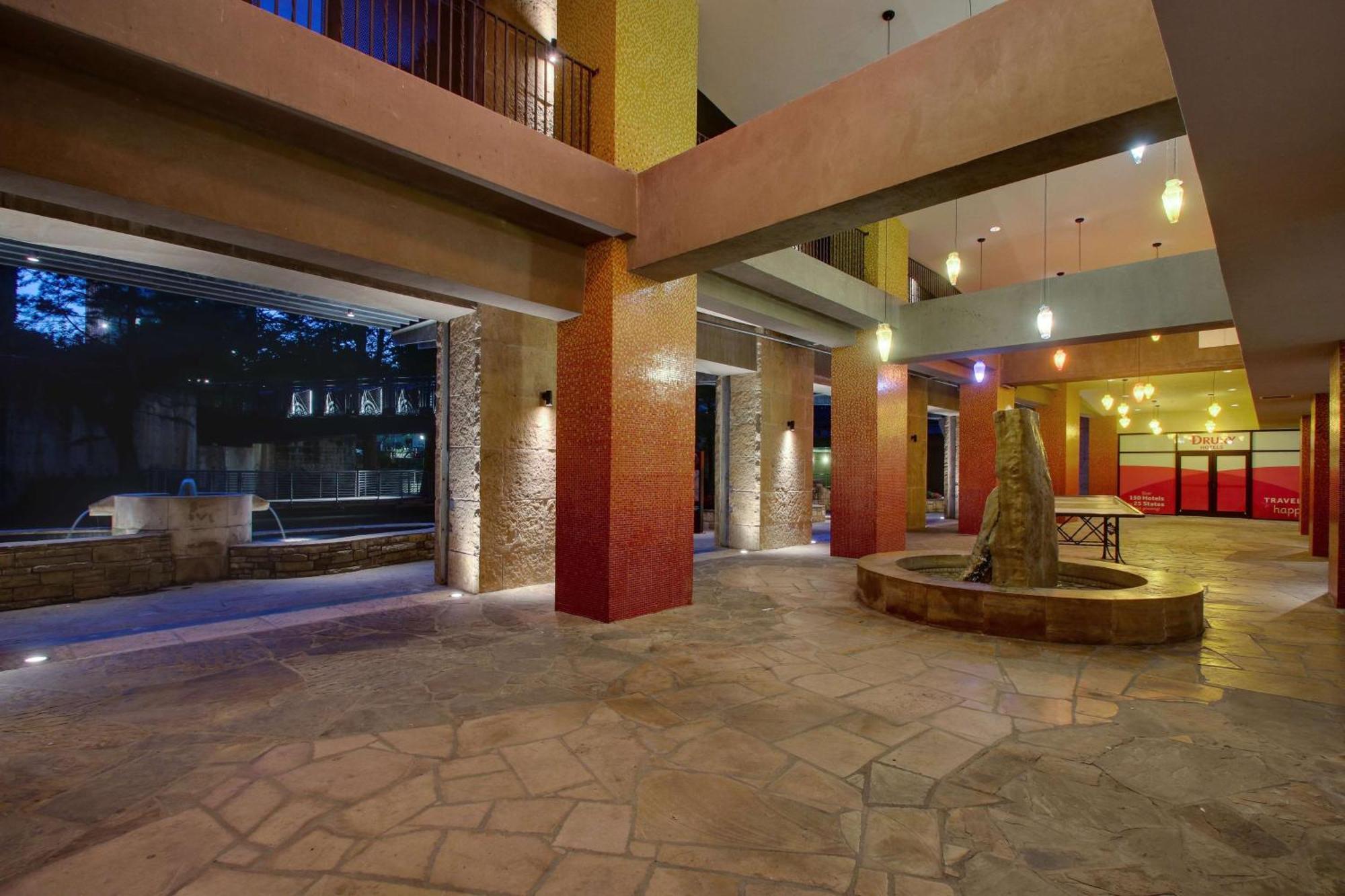 Drury Plaza Riverwalk 3* San Antonio