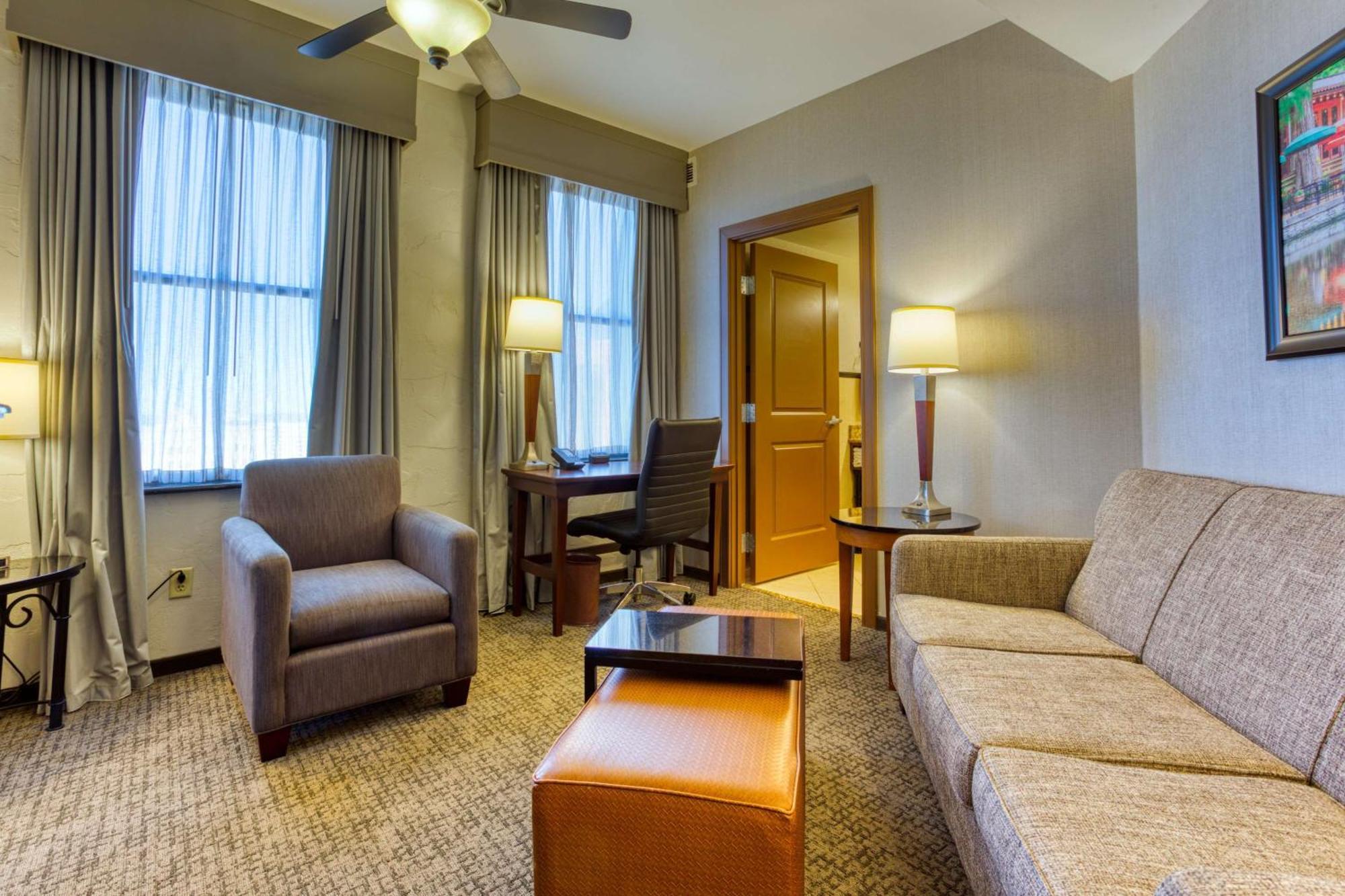 Hotel Drury Plaza Riverwalk
