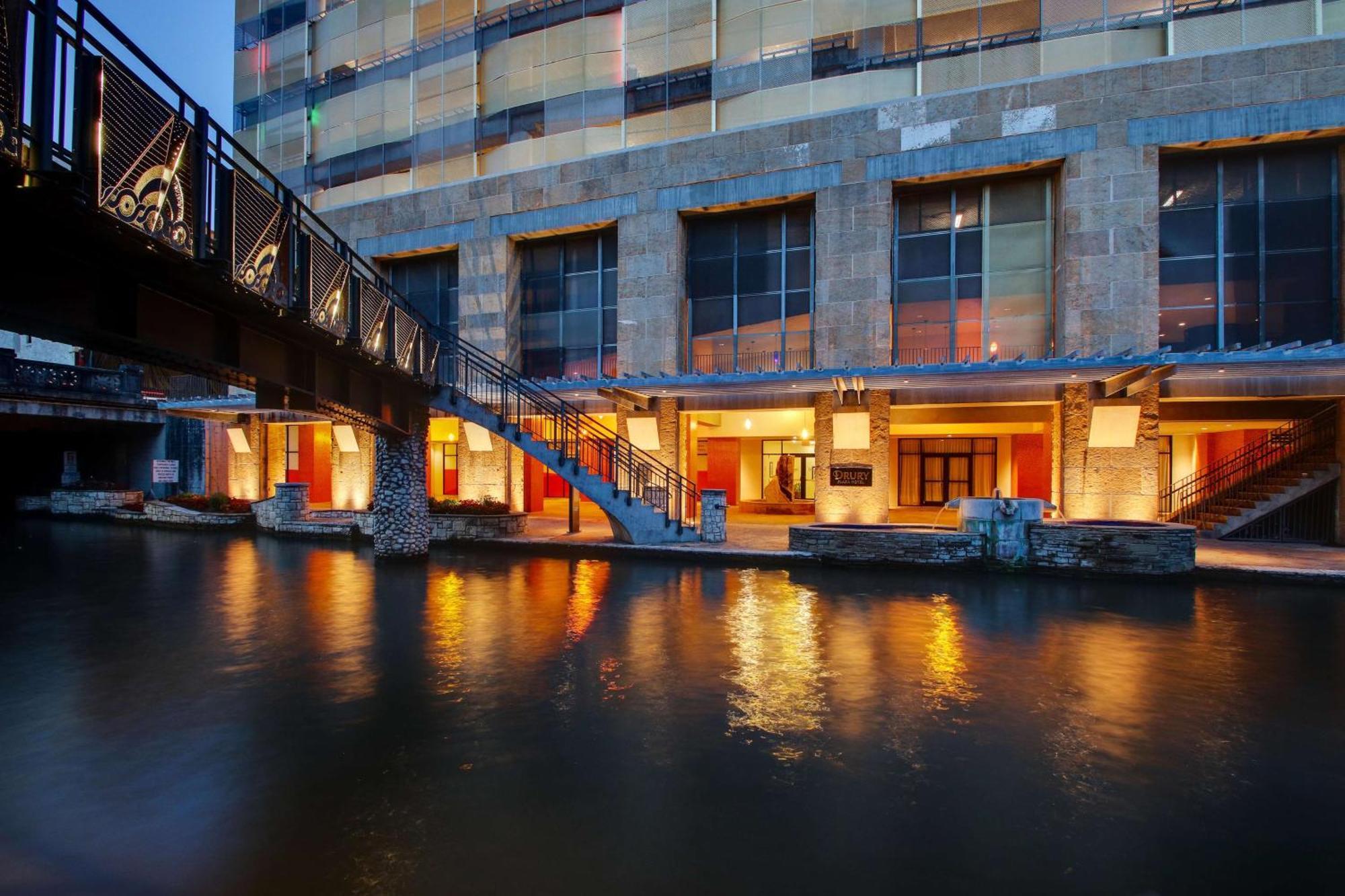 Drury Plaza Riverwalk San Antonio