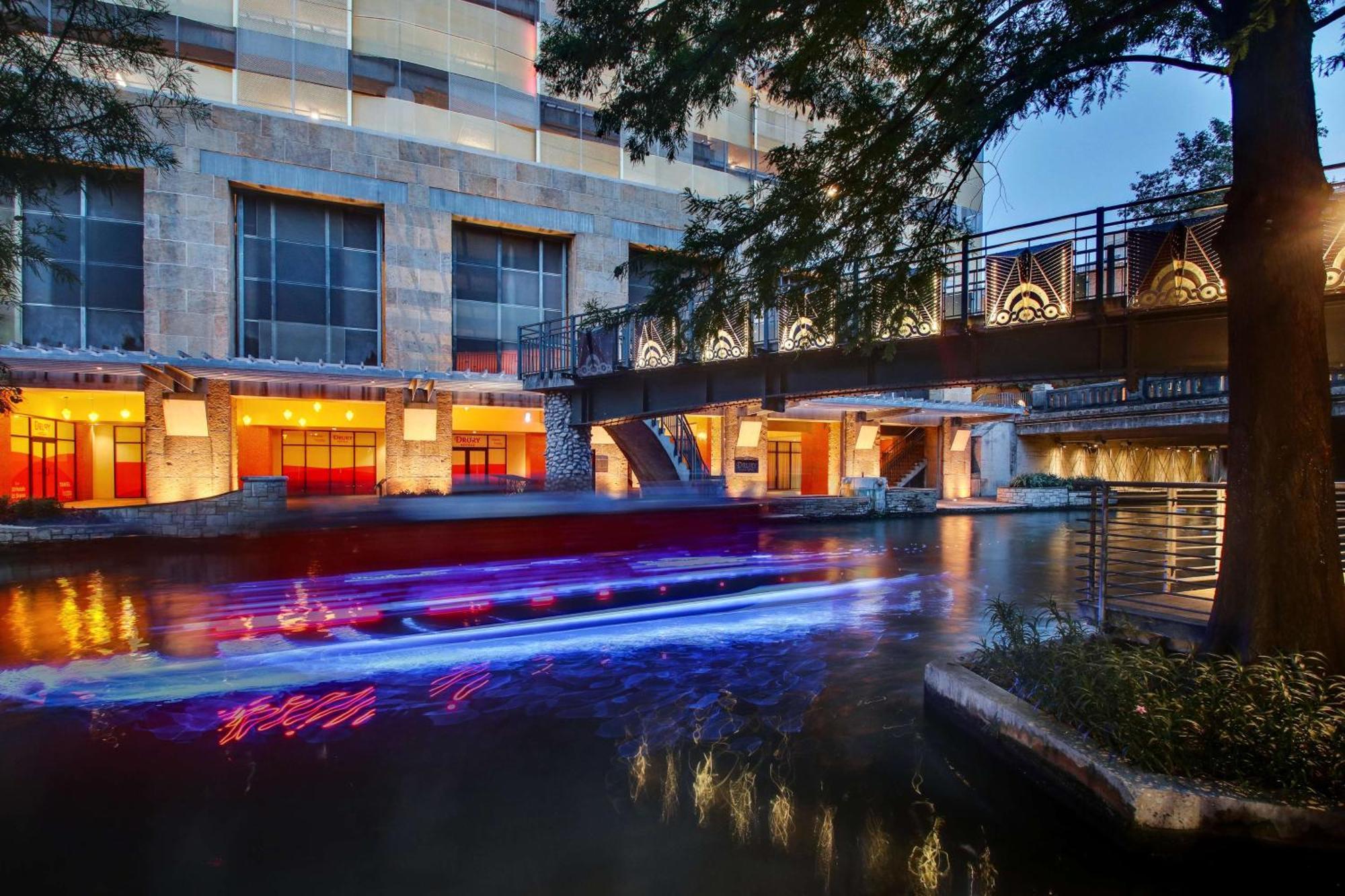 Drury Plaza Riverwalk San Antonio