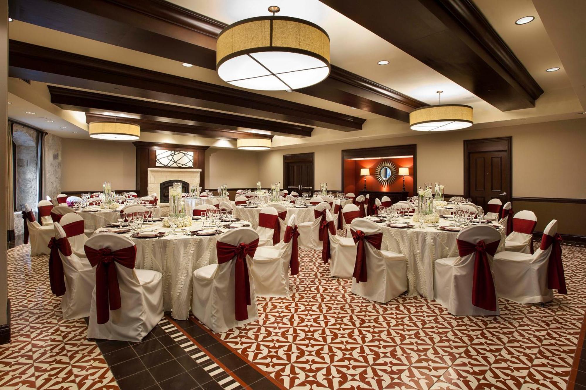 Hotel Contessa - On The Riverwalk 4*