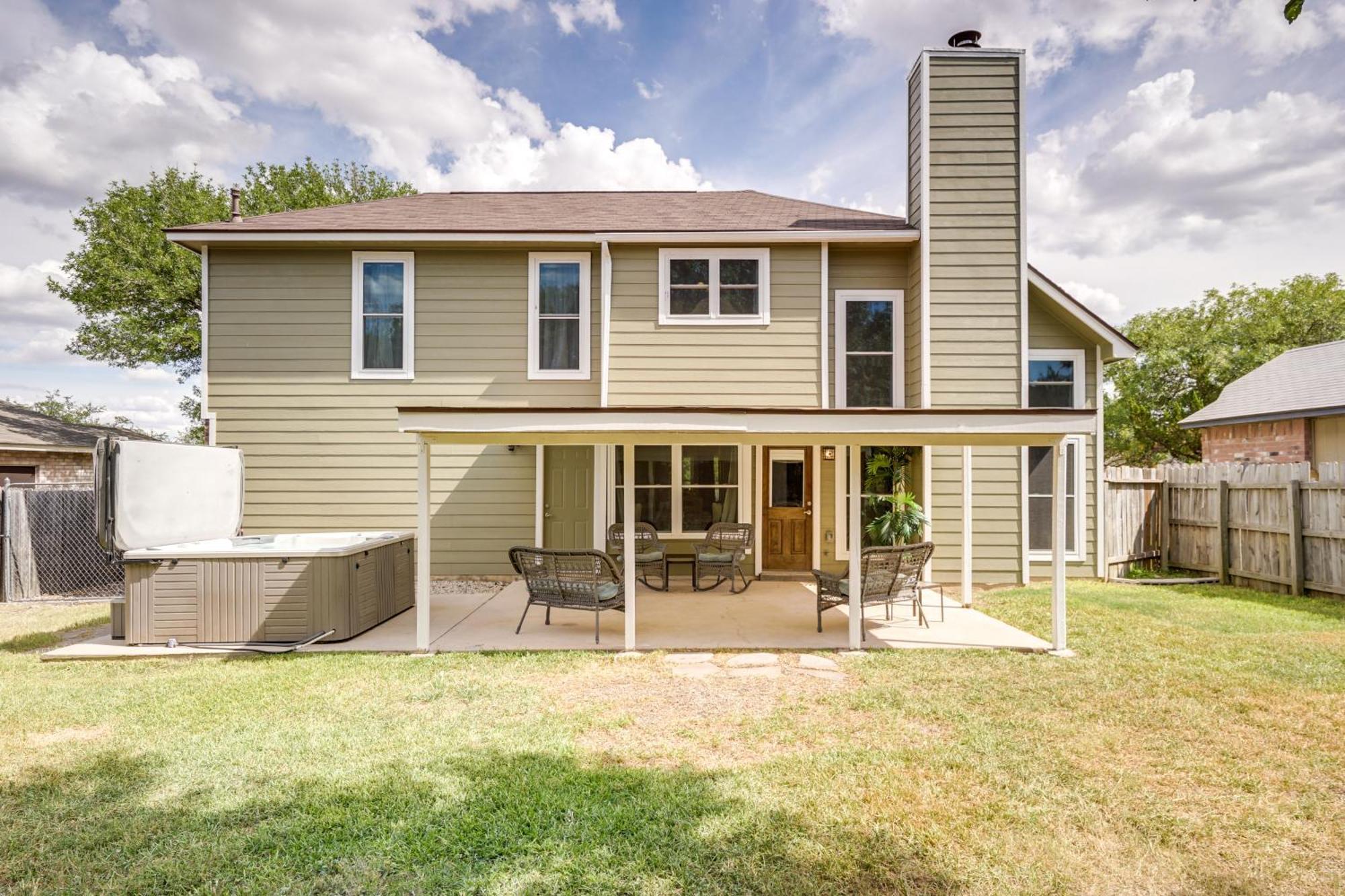 Holiday home Dog-friendly Live Oak With Hot Tub And Game Room! *