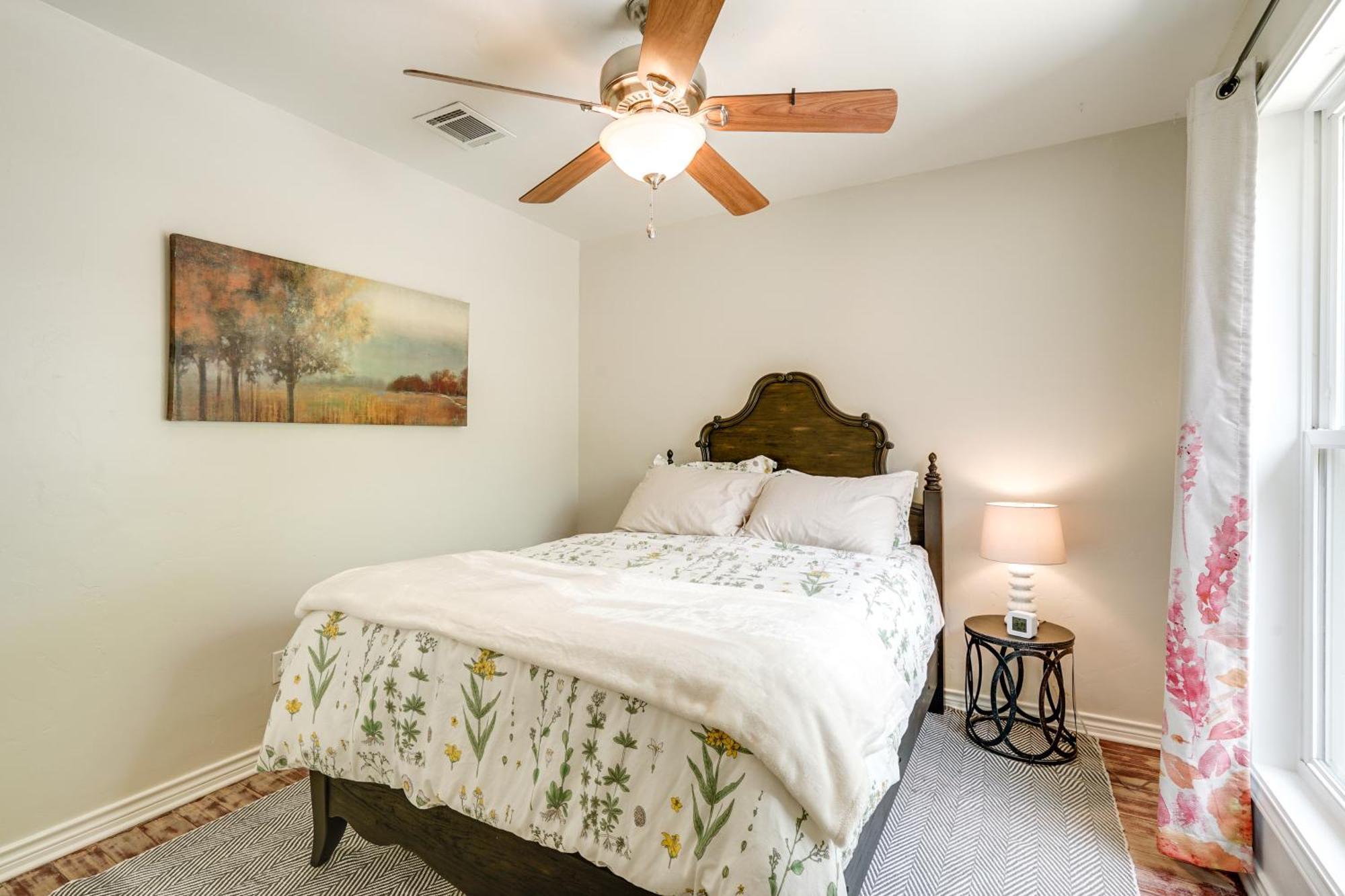 Dog-friendly Live Oak With Hot Tub And Game Room! Holiday home