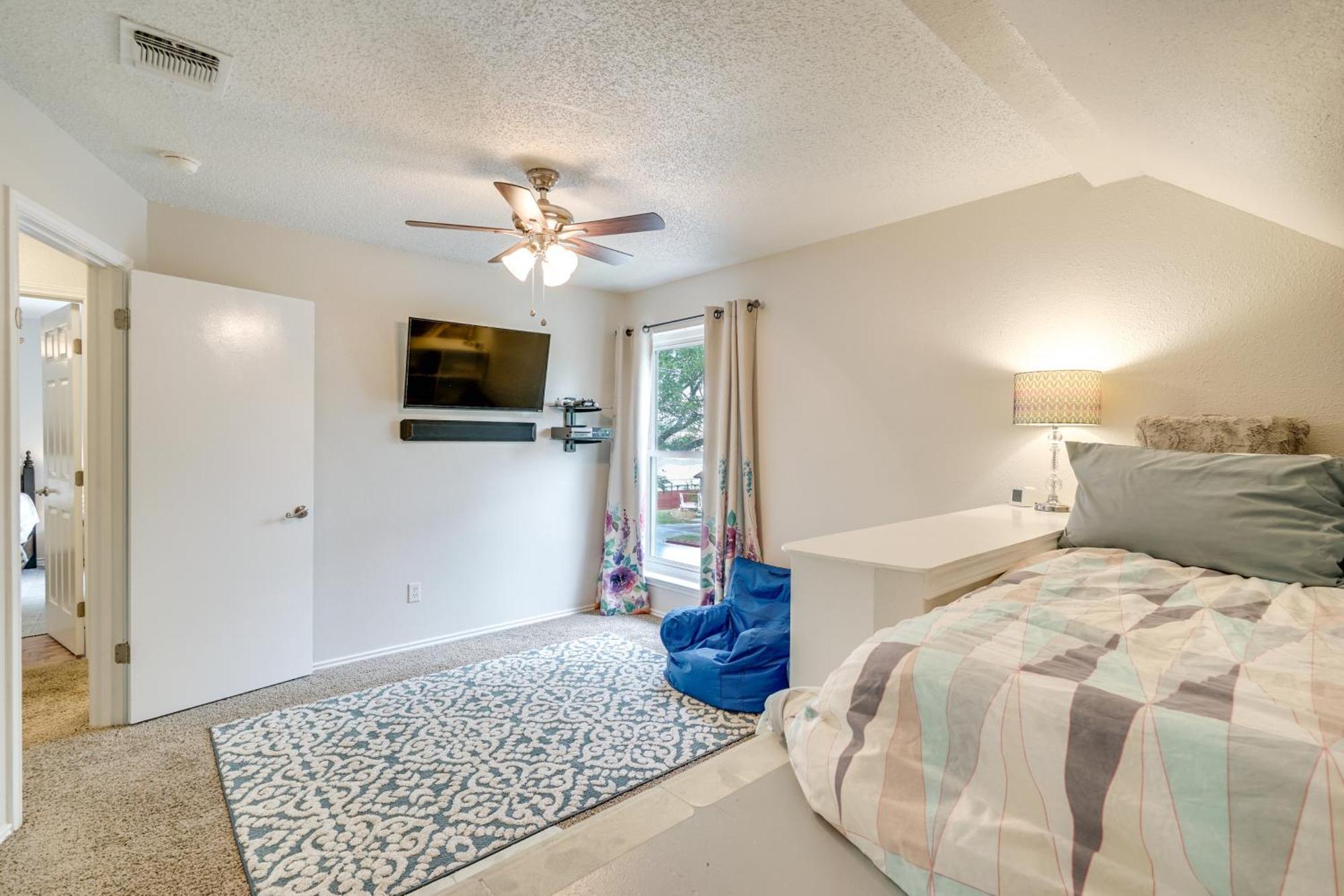 Dog-friendly Live Oak With Hot Tub And Game Room!