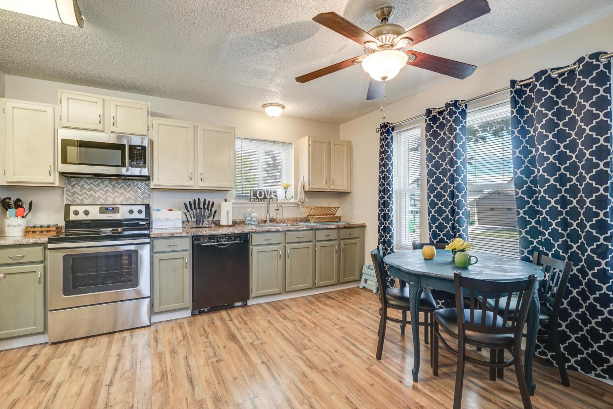 Dog-friendly Live Oak With Hot Tub And Game Room! San Antonio