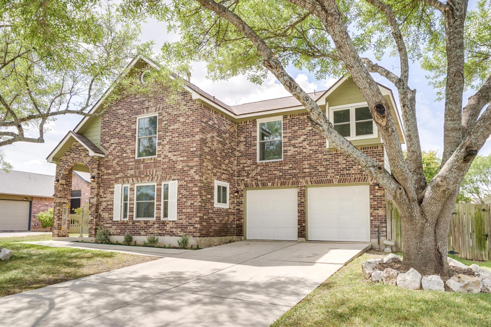 Dog-friendly Live Oak With Hot Tub And Game Room! Holiday home San Antonio