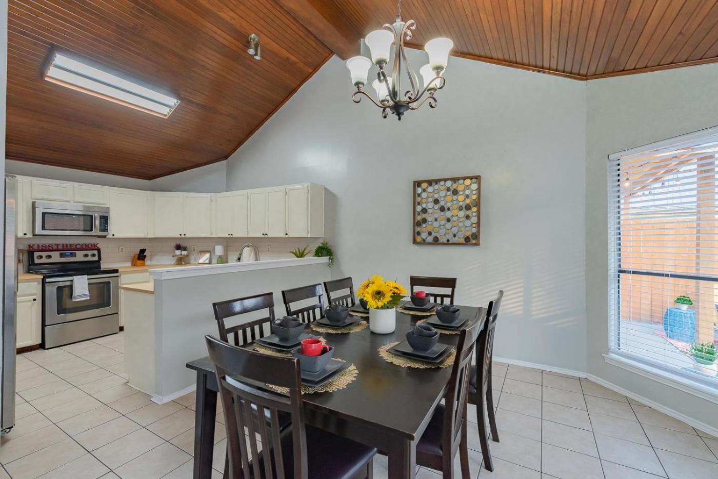 Fun 'n Sun Heated Pool & Gameroom By Fiesta Texas Holiday home San Antonio