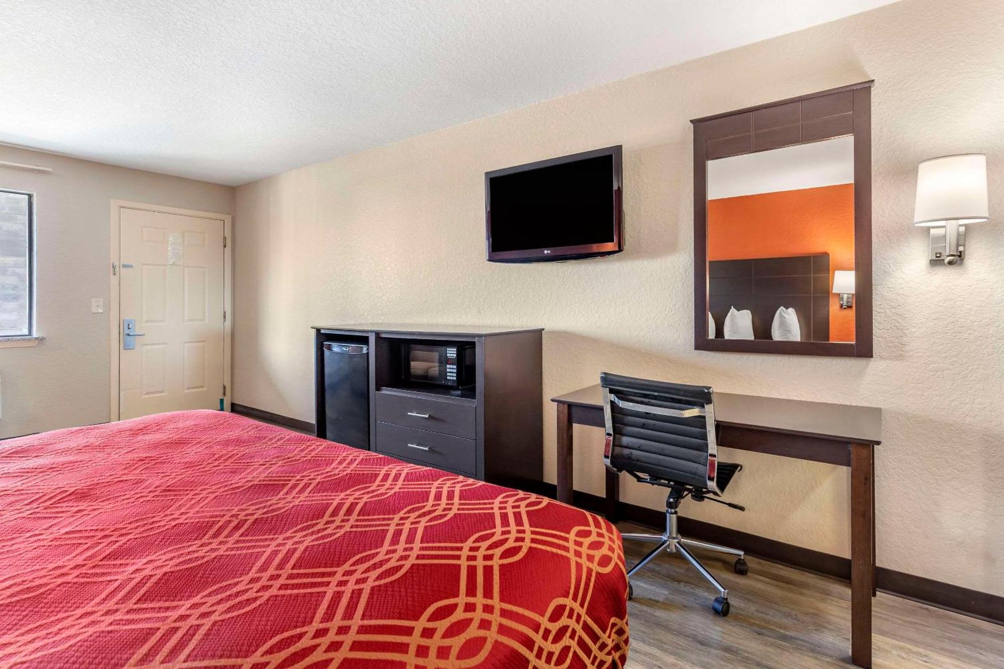 Hotel Econo Near Lackland Air Force Base-seaworld San Antonio