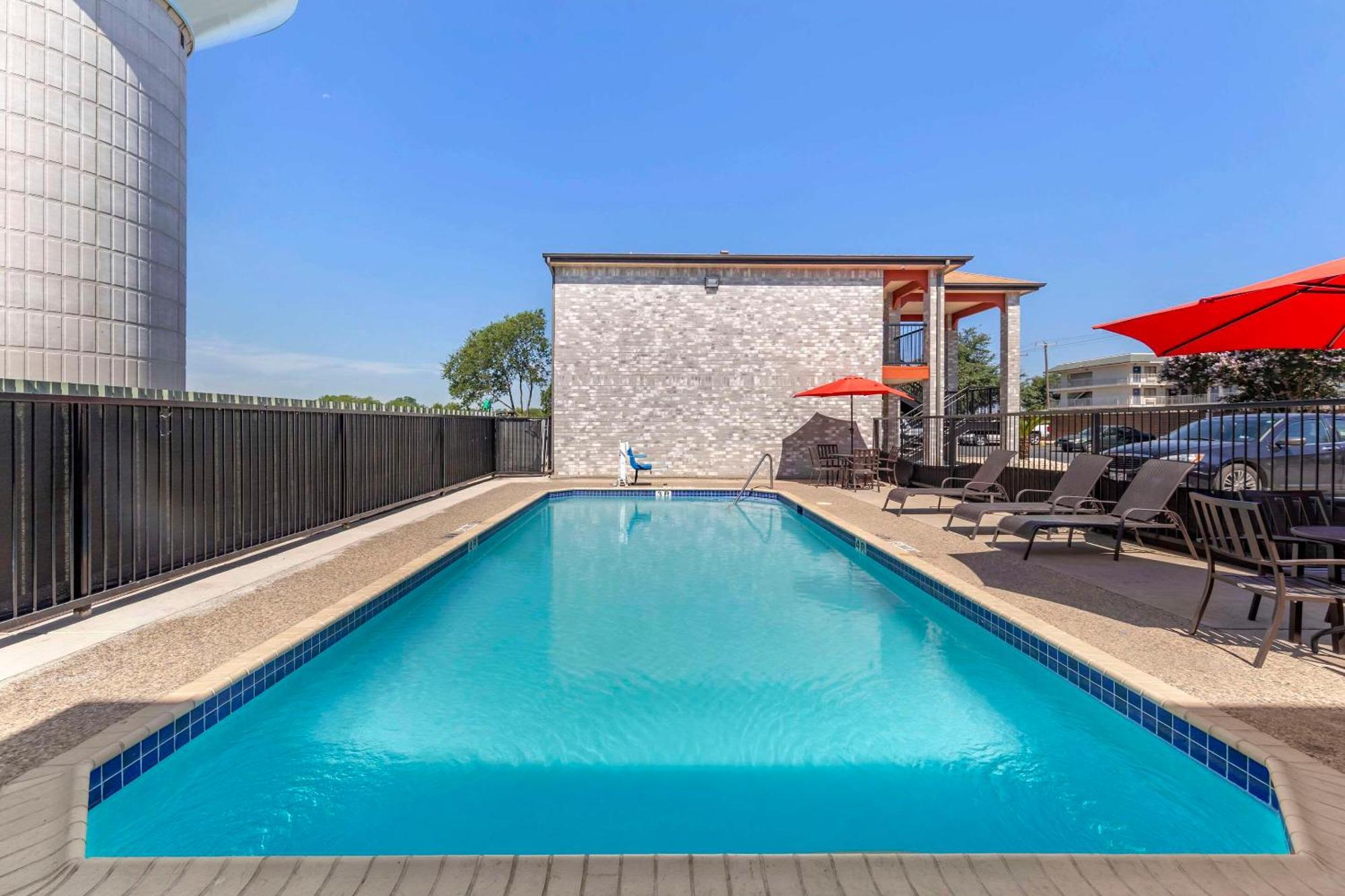Hotel Econo Near Lackland Air Force Base-seaworld