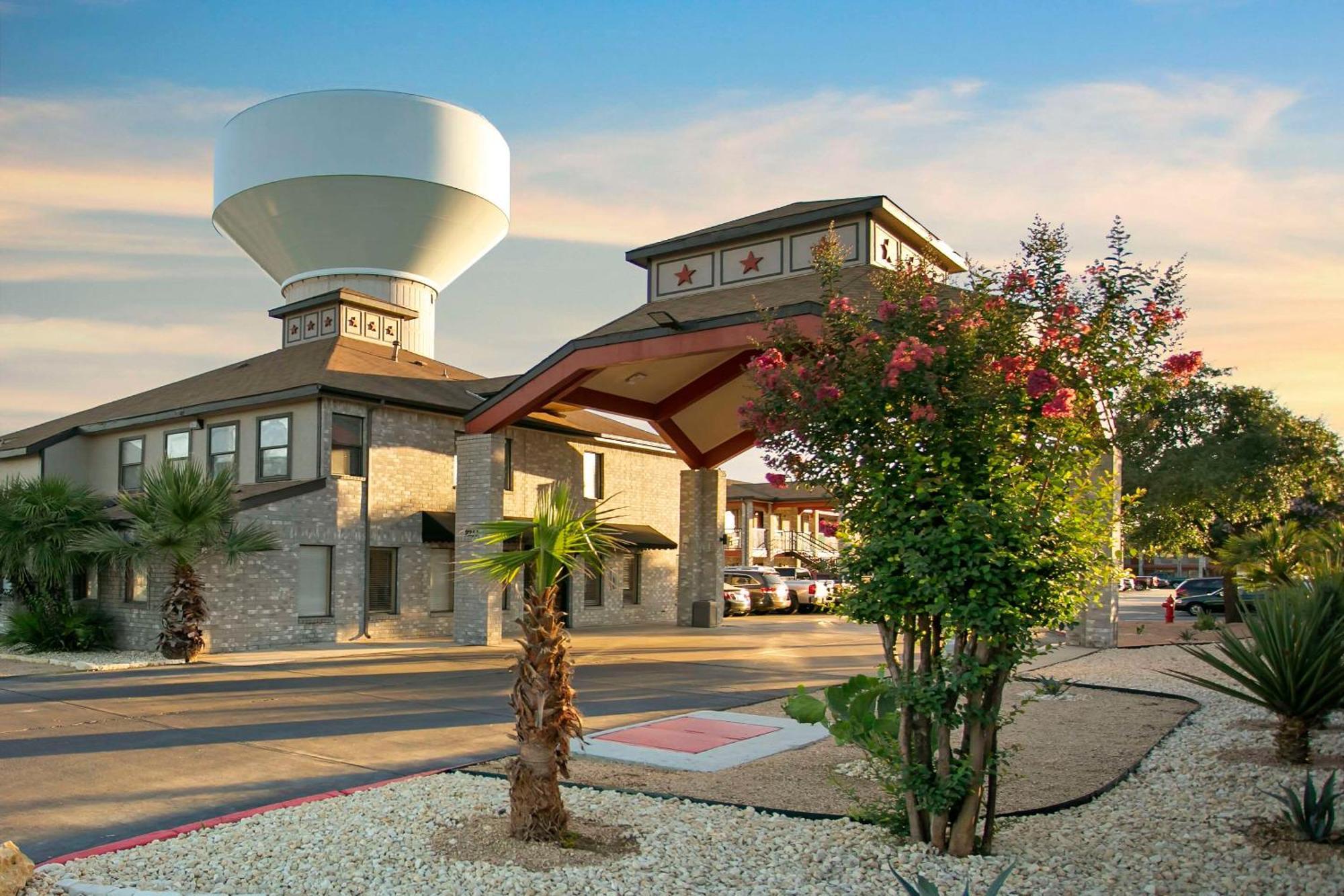 Hotel Econo Near Lackland Air Force Base-seaworld San Antonio