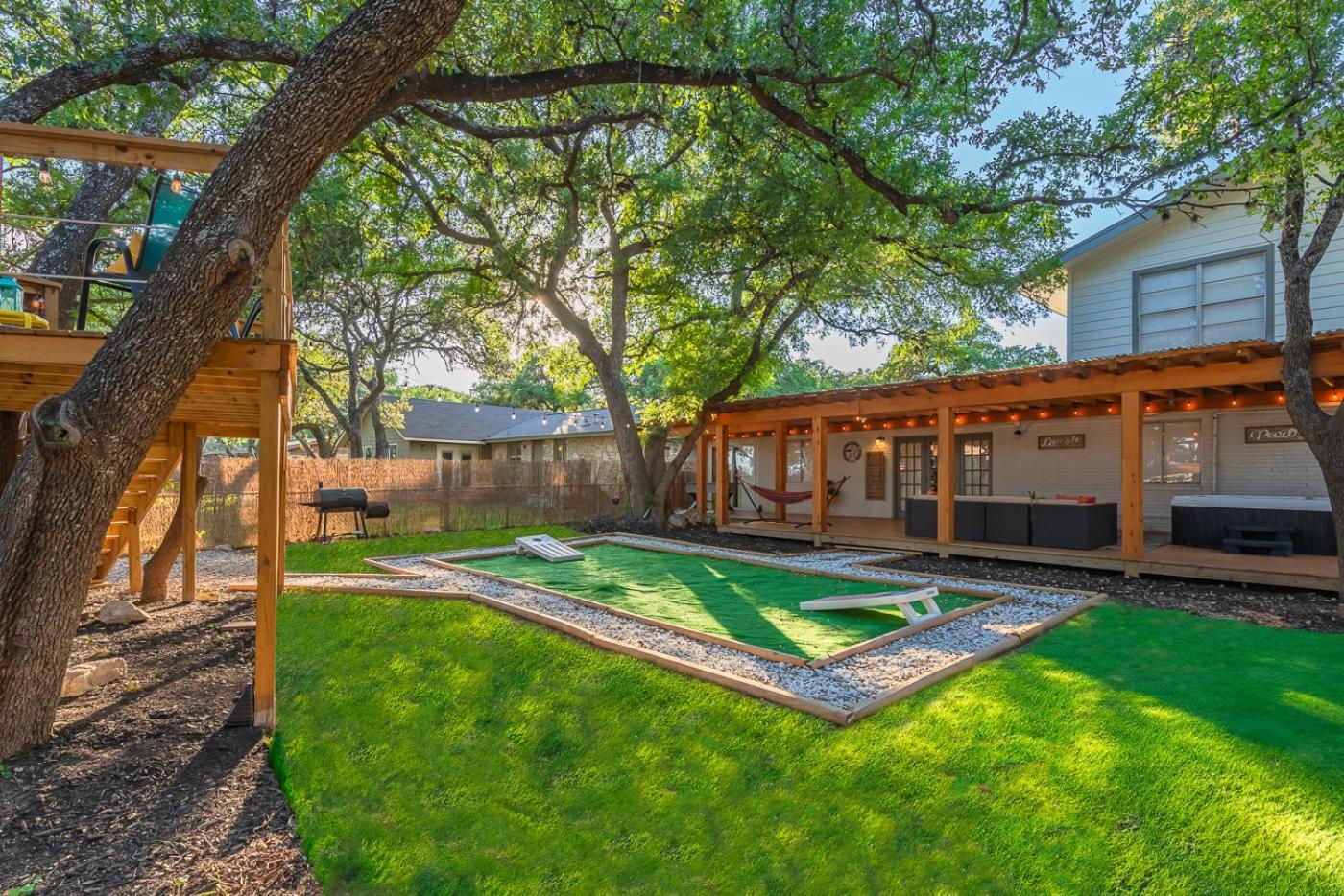 Luxurious With Hot Tub & Tree Deck By 6flags San Antonio