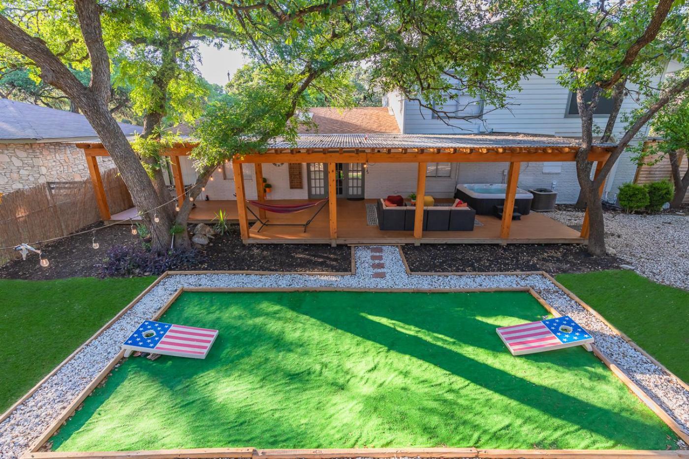 Luxurious With Hot Tub & Tree Deck By 6flags * San Antonio