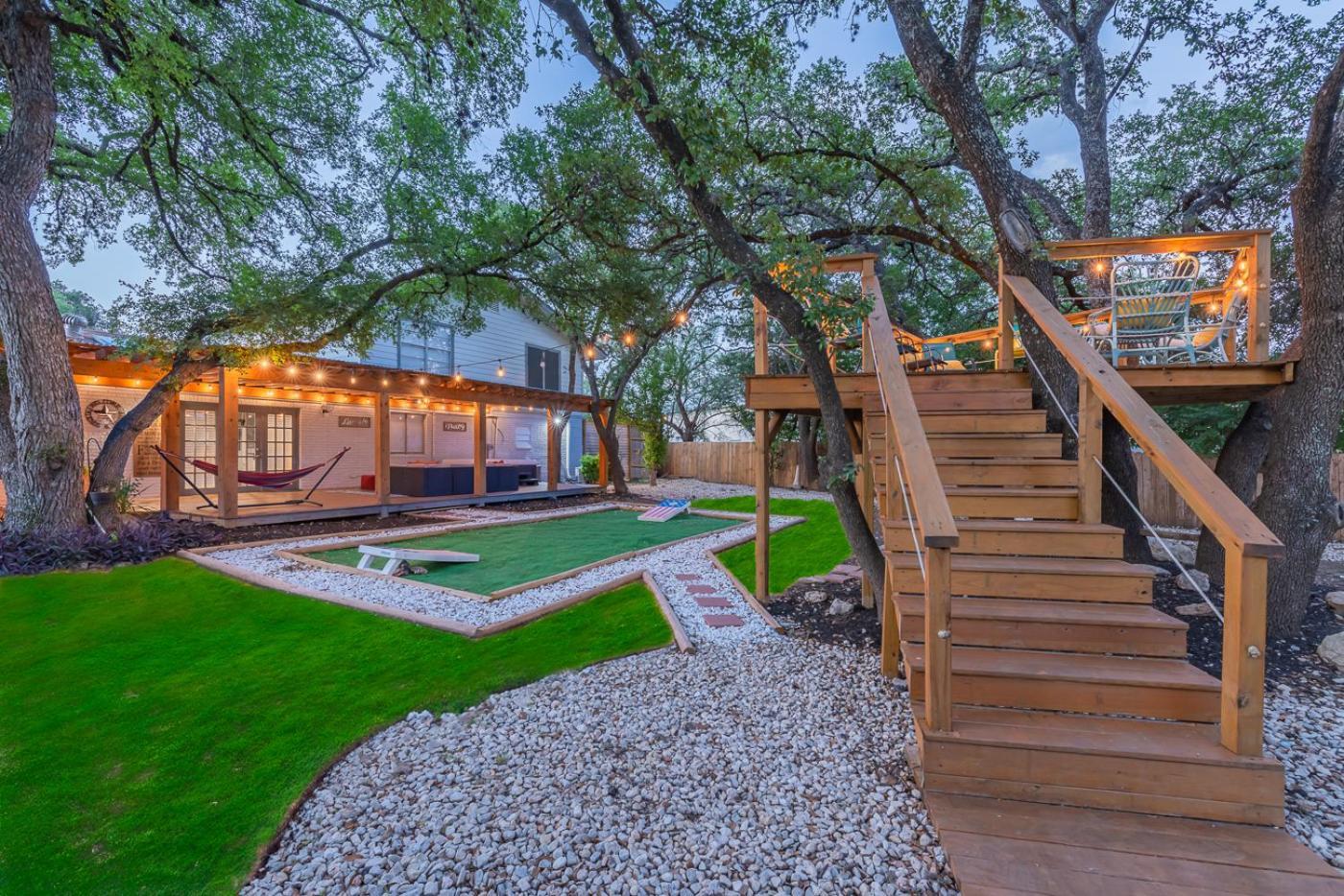 Holiday home Luxurious With Hot Tub & Tree Deck By 6flags *