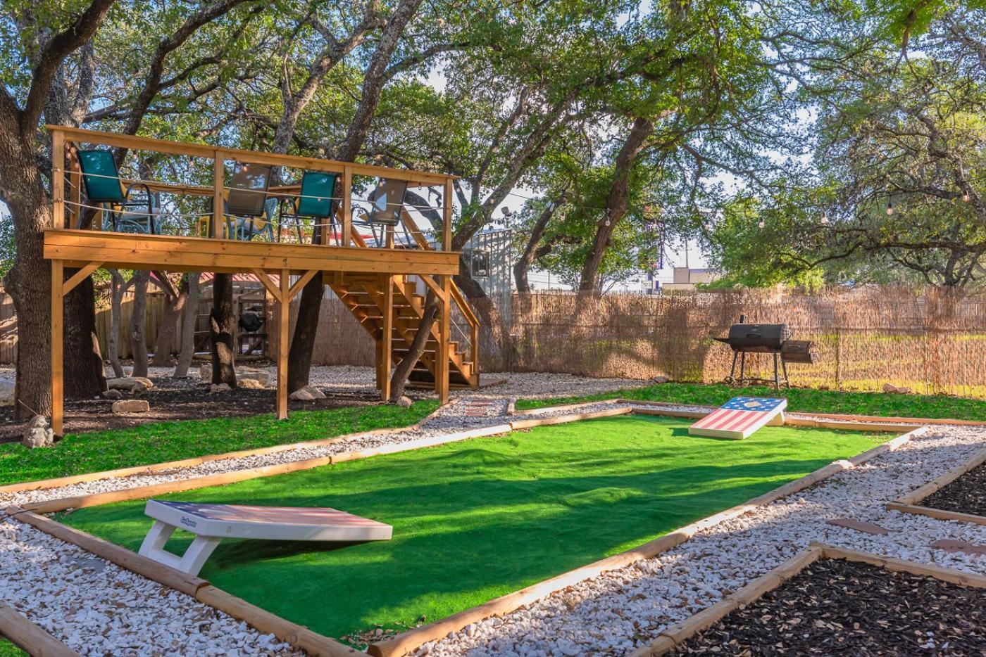 Luxurious With Hot Tub & Tree Deck By 6flags * San Antonio
