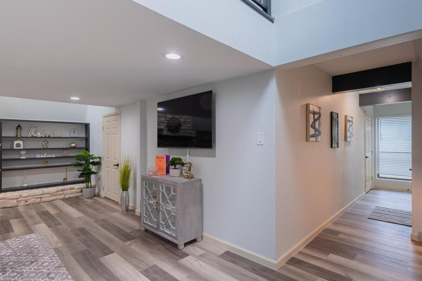 Breathtaking Roof Pool Views, Gameroom, Firepit Holiday home