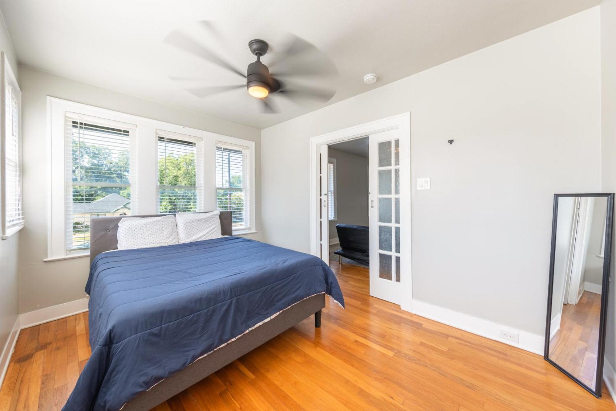 Luxurious 3 Bedroom Near Downtown And Convention Center Holiday home San Antonio