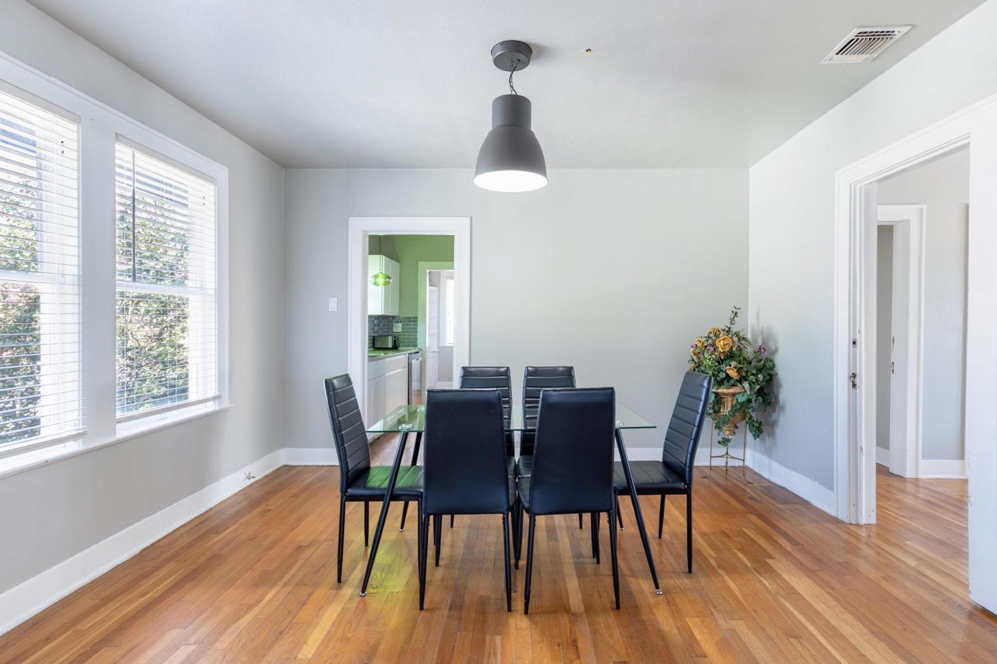 Luxurious 3 Bedroom Near Downtown And Convention Center San Antonio