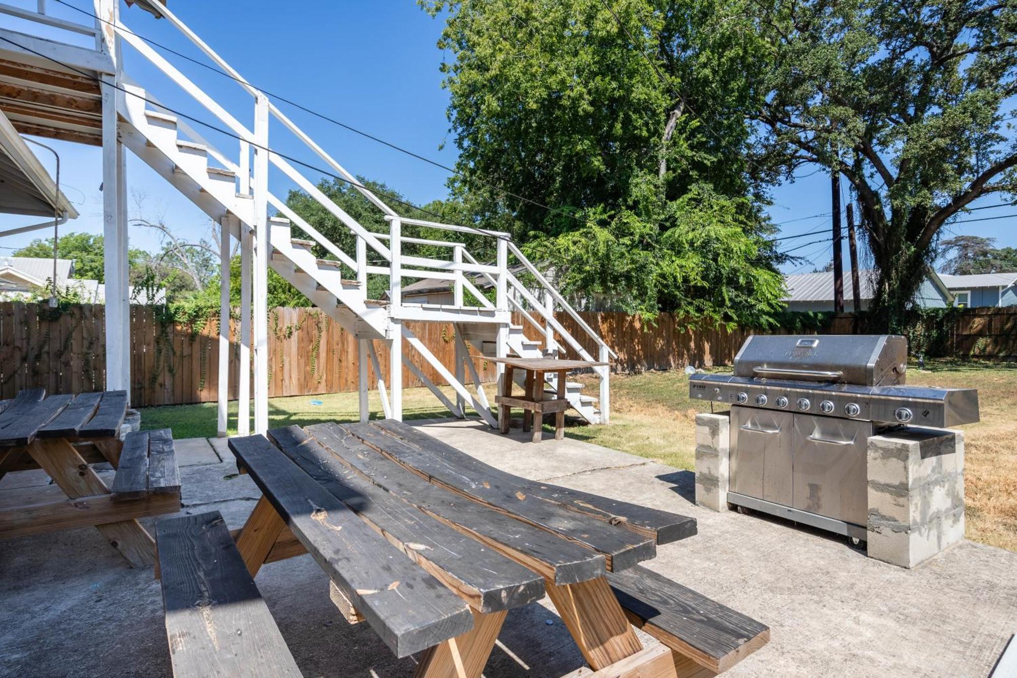 Luxurious 3 Bedroom Near Downtown And Convention Center Holiday home San Antonio