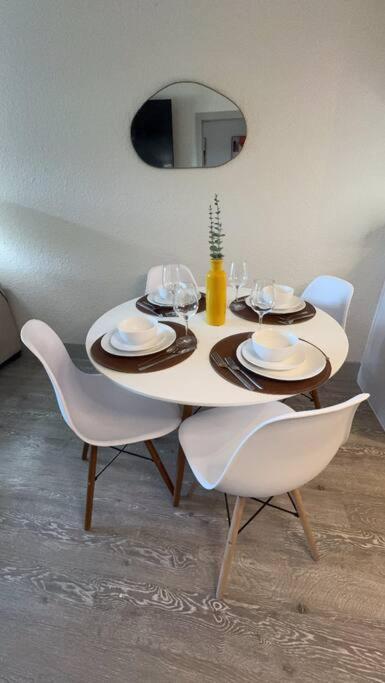 Apartment Beautiful On Riverwalk King W Free Parking Pet Friendly Centrally Located On The Riverwalk