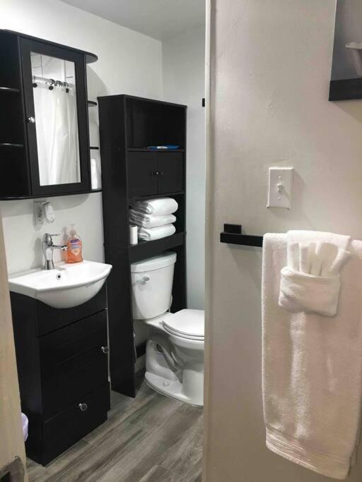 Downtown Tower View 2br2ba Family Friendly