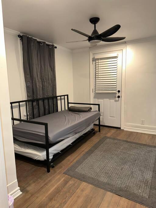 Downtown Tower View 2br2ba Family Friendly Holiday home *