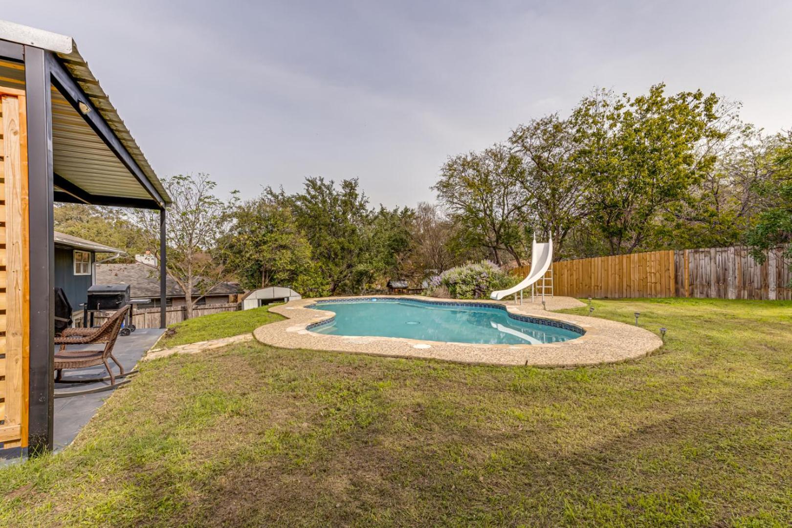 Cute With A Backyard Pool * San Antonio