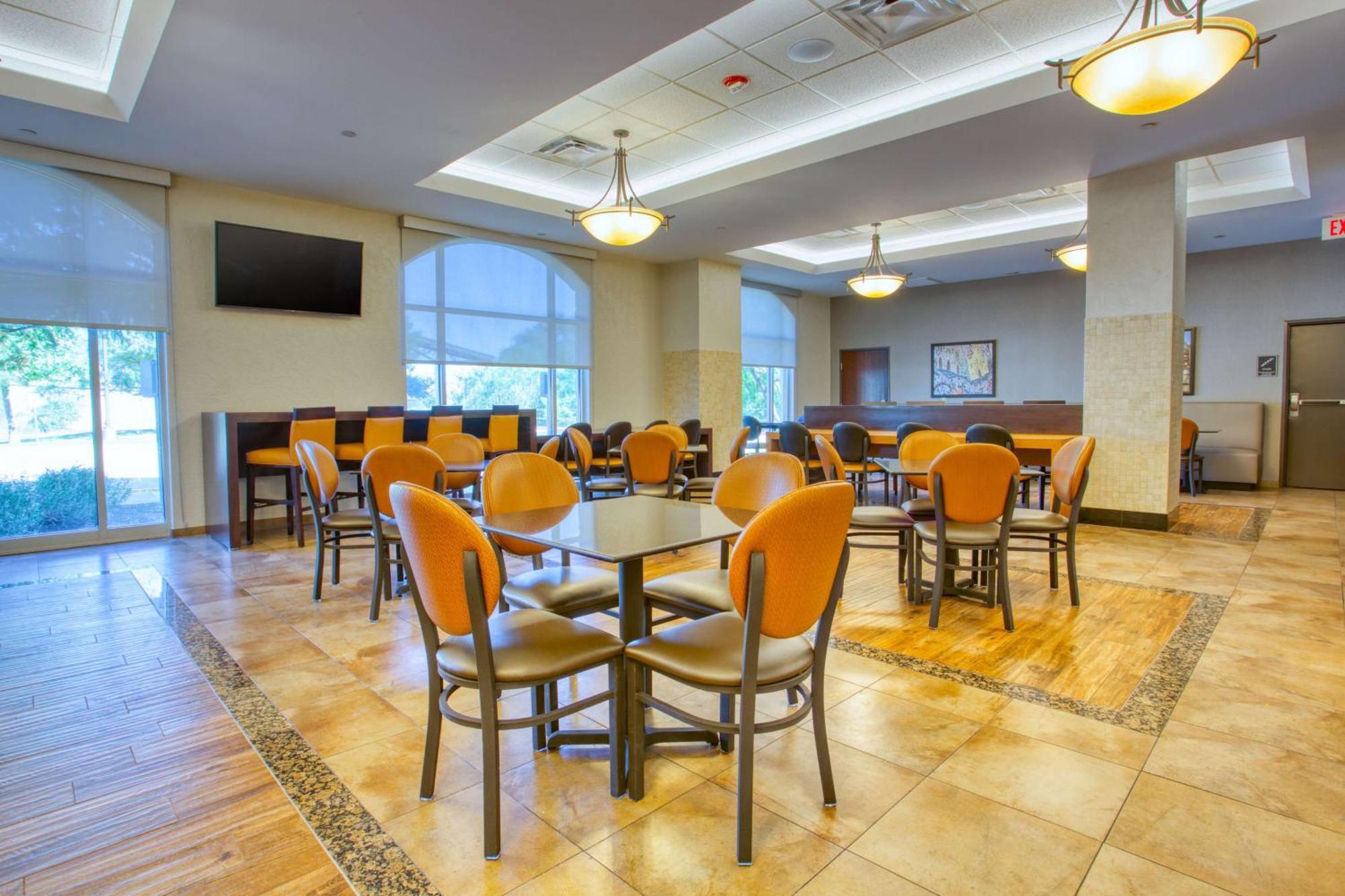 Drury & Near La Cantera Hotel