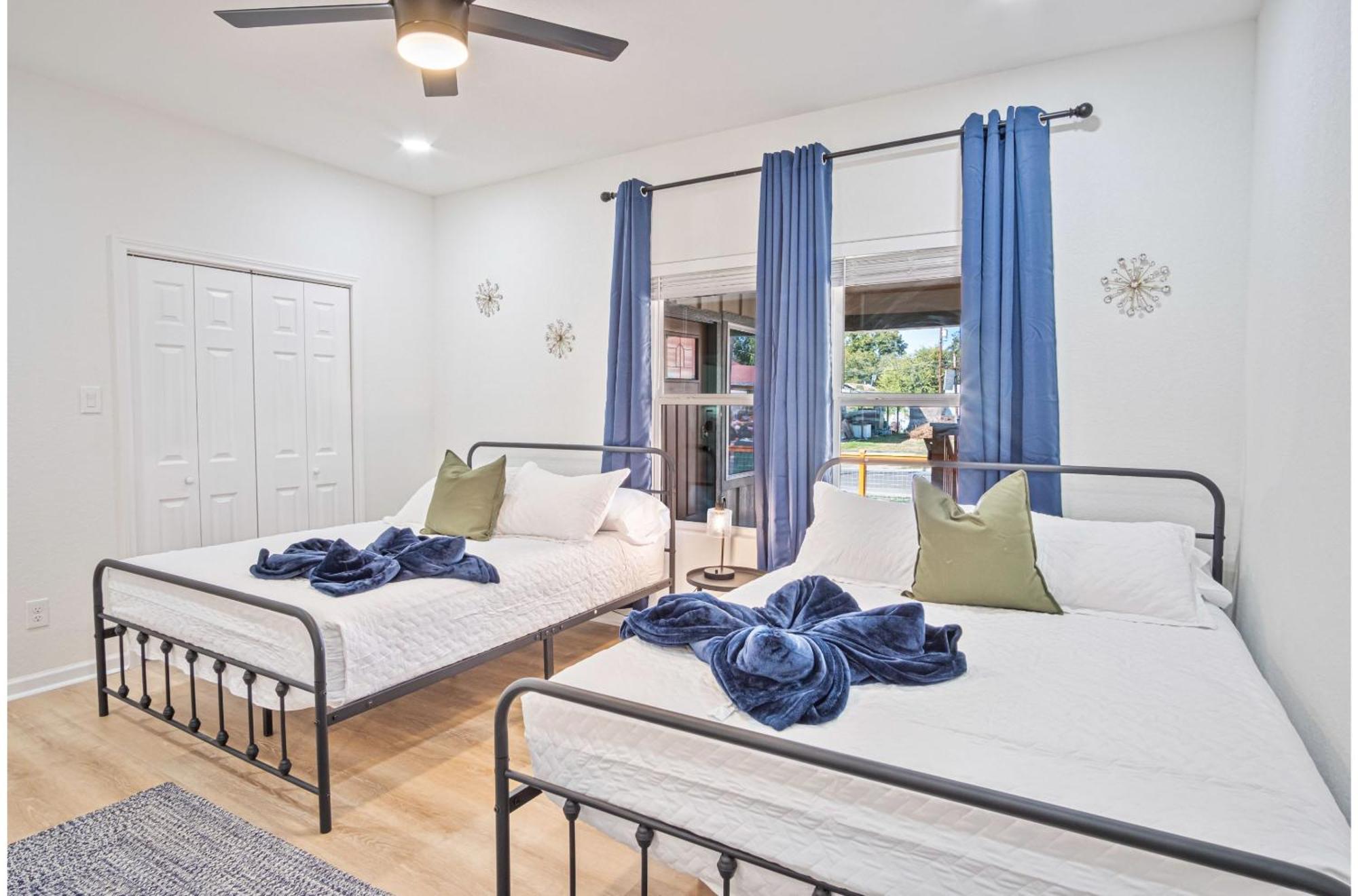 Perfect Spot To Relax 4br3ba Near Dtown Hemisfair Holiday home *