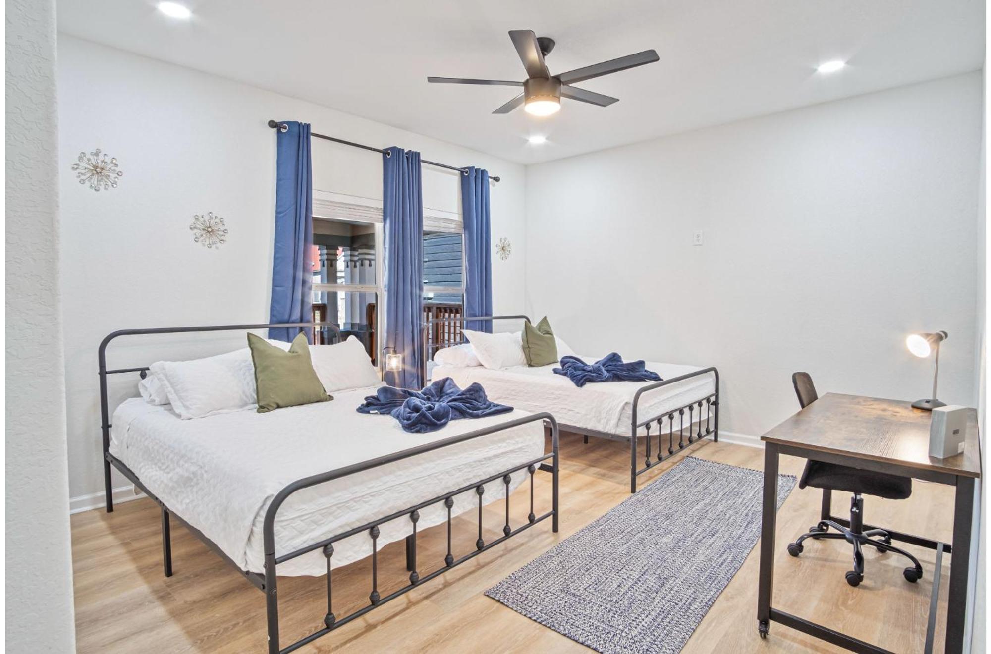 Holiday home Perfect Spot To Relax 4br3ba Near Dtown Hemisfair *