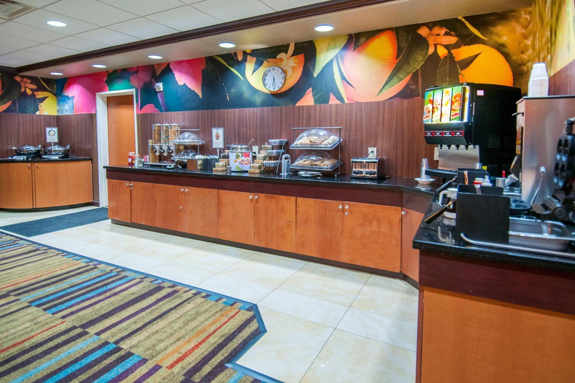 Hotel Fairfield & By Marriott North/stone Oak 3*