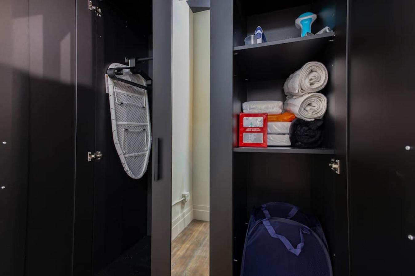 Chic 1Br W Gym & Parking, On Rvrwalk, Near Dome *