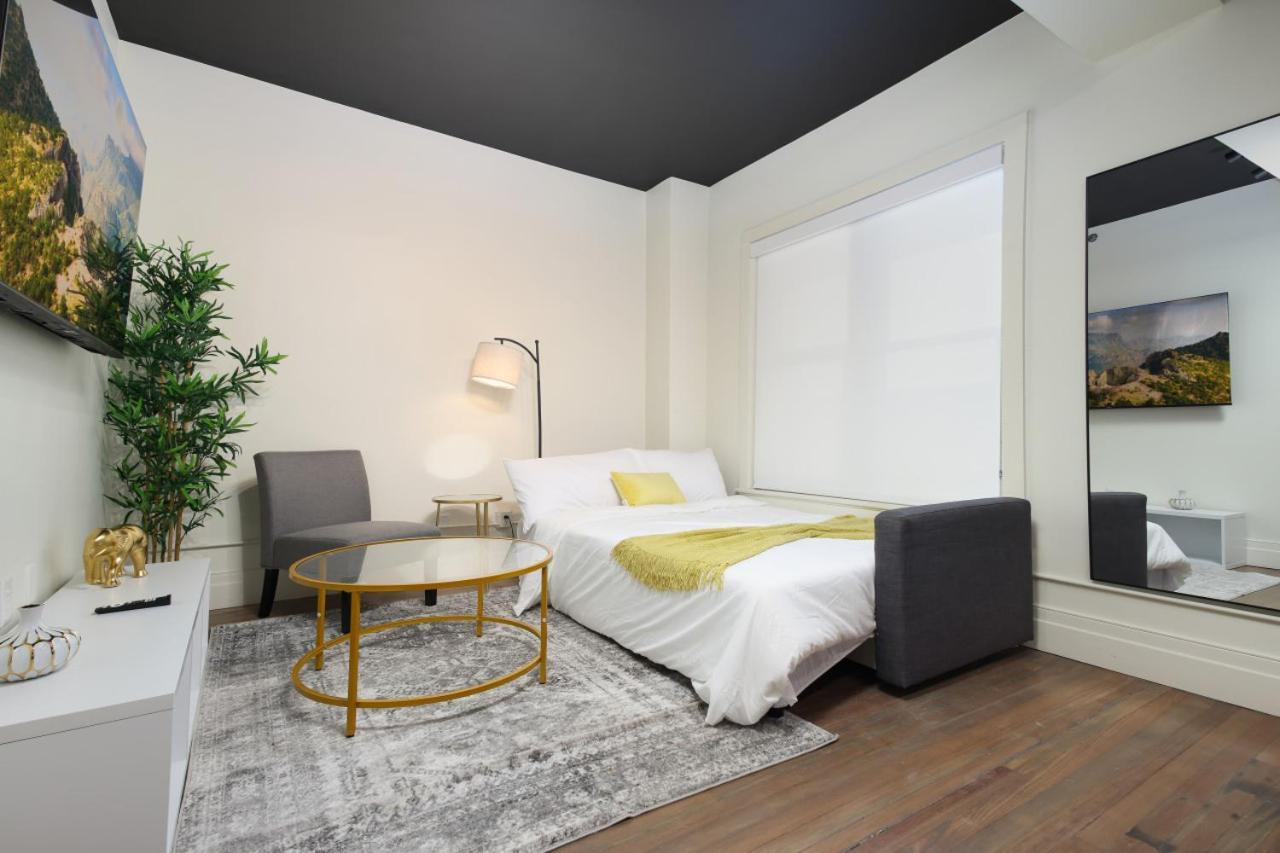 Chic 1Br W Gym & Parking, On Rvrwalk, Near Dome *