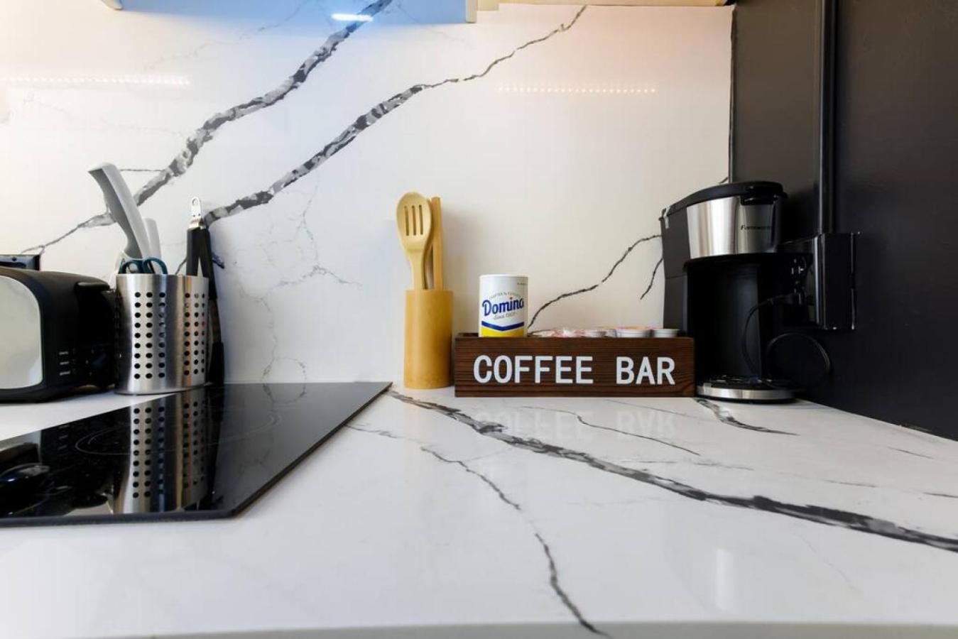 Chic 1Br W Gym & Parking, On Rvrwalk, Near Dome Apartment