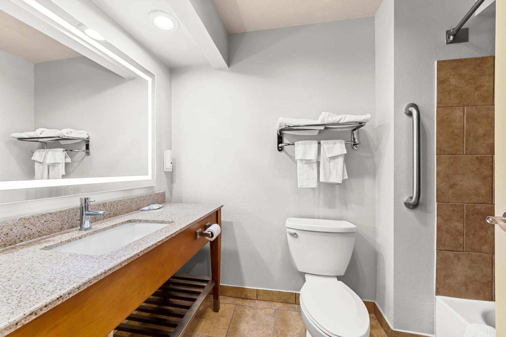 Hotel Quality & Airport North - Stone Oak San Antonio