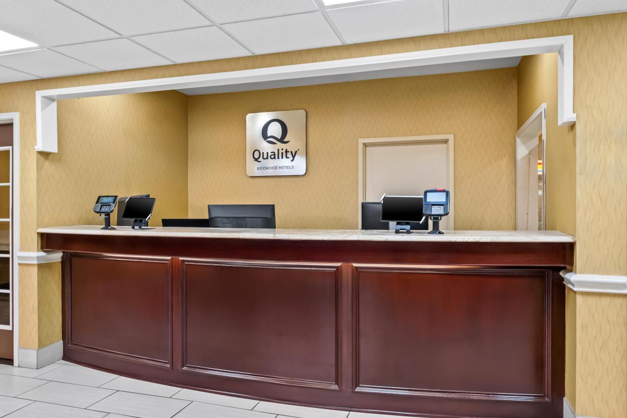 Quality & Airport North - Stone Oak 3*