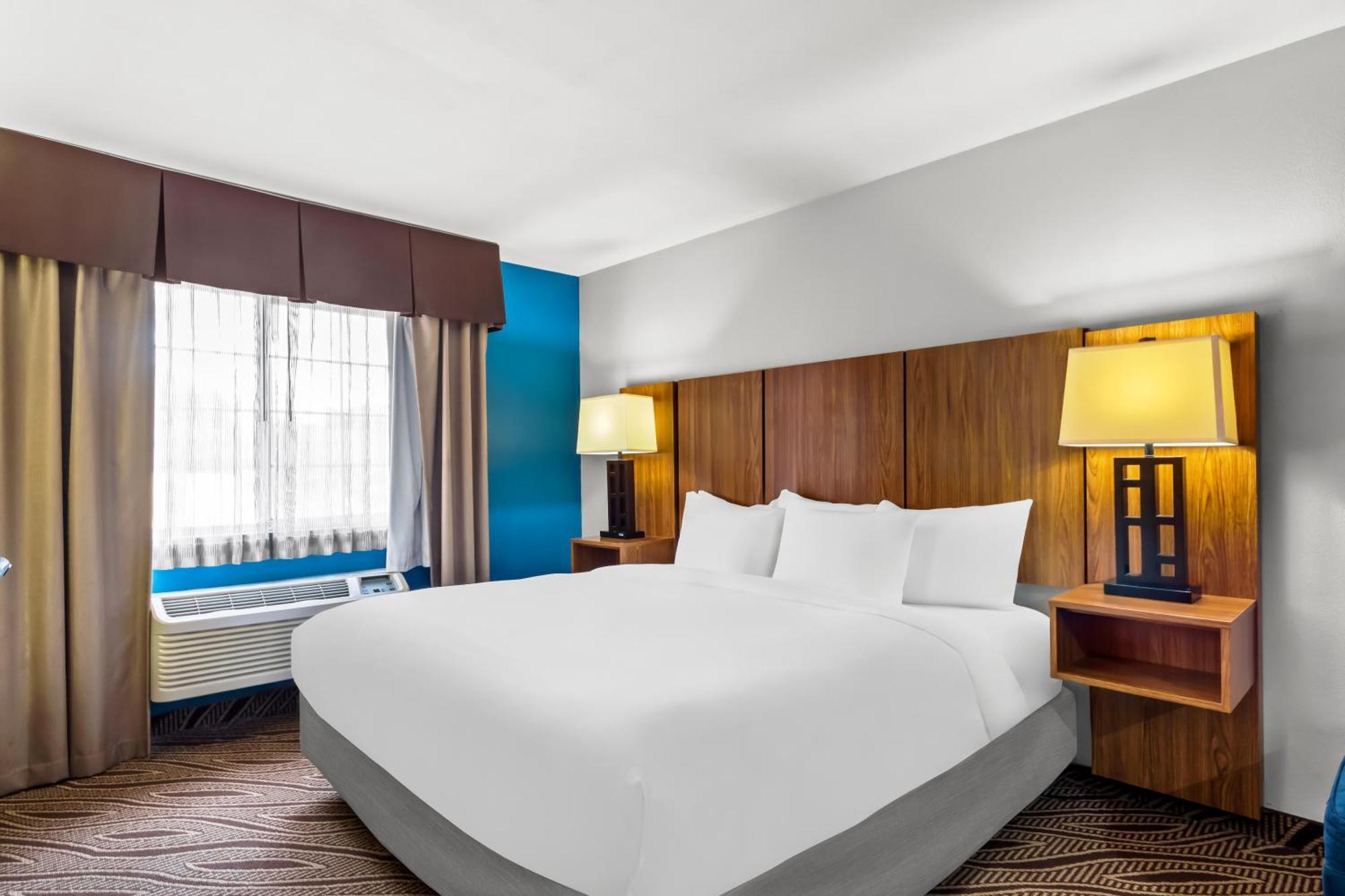Quality & Airport North - Stone Oak Hotel San Antonio