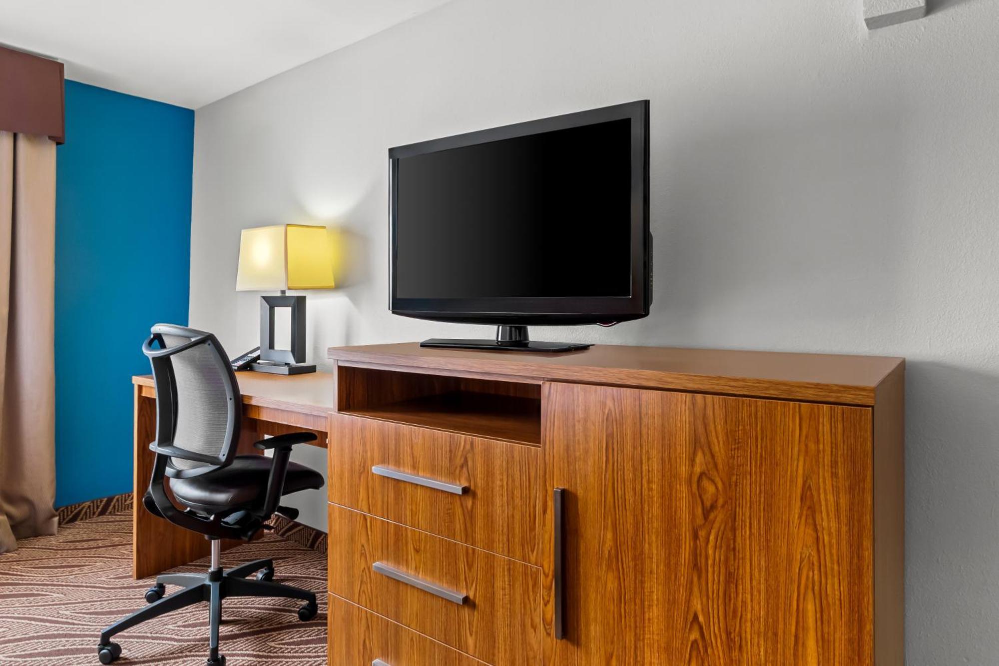 Quality & Airport North - Stone Oak Hotel 3*