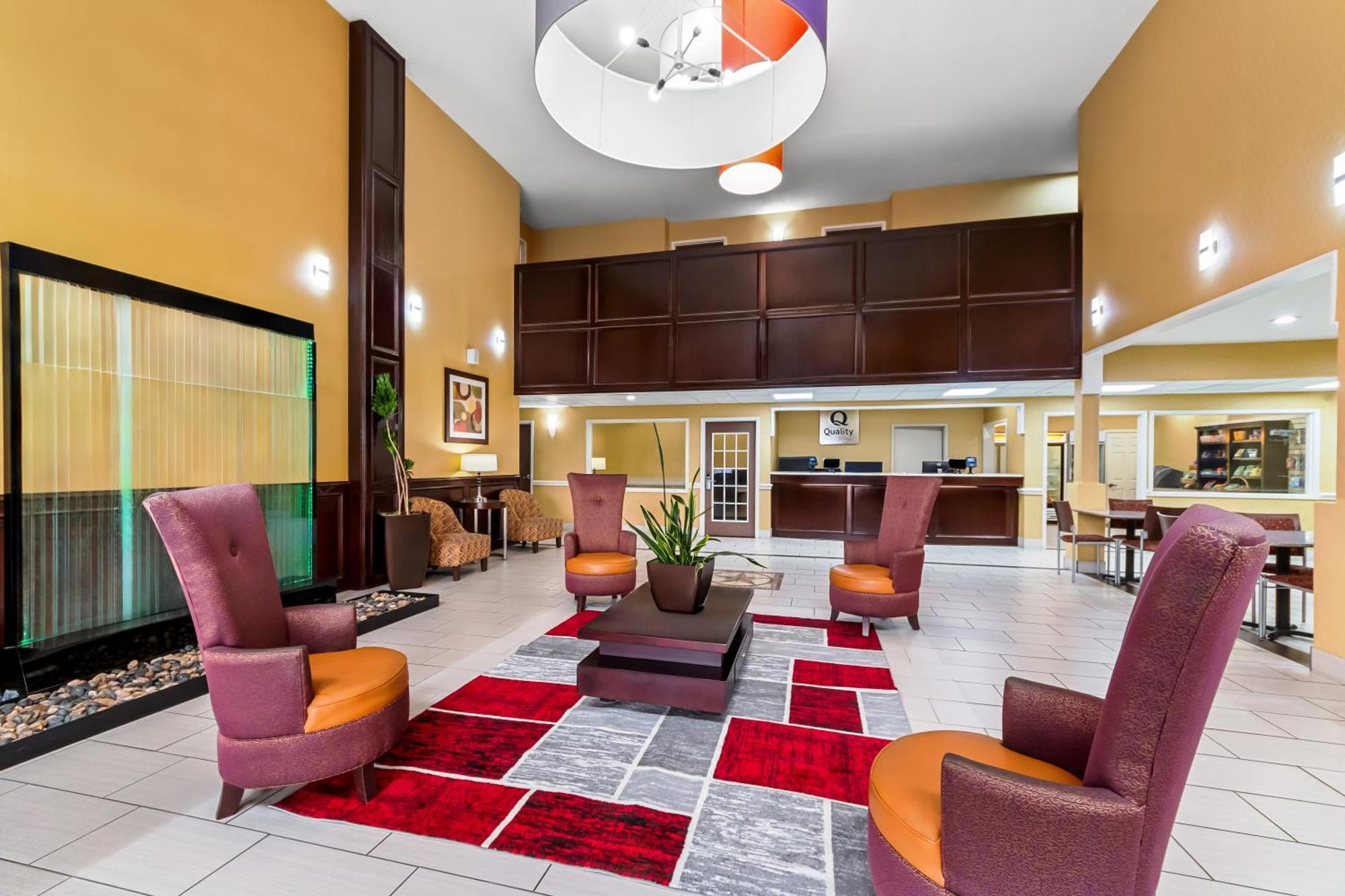 Quality & Airport North - Stone Oak 3*